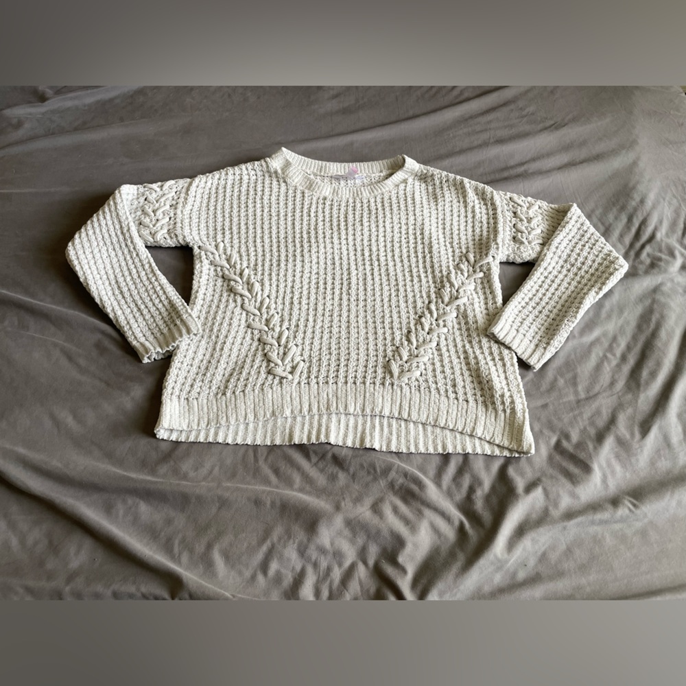 AT LOWEST PRICE 
Sweater - No Boundaries